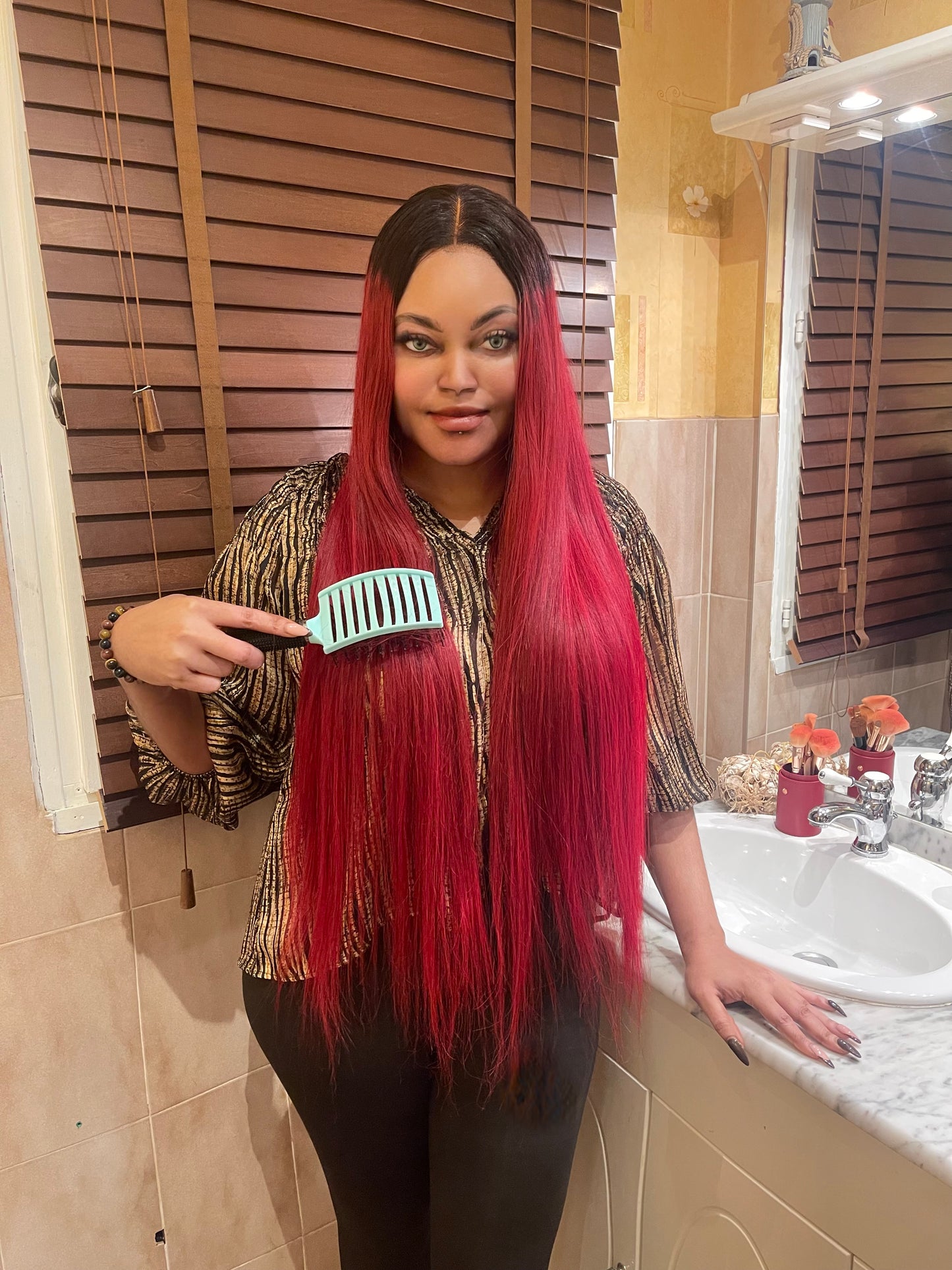 Lola - Perruque Closure Lisse 28 pouces en Cheveux Raw Hair de Luxe