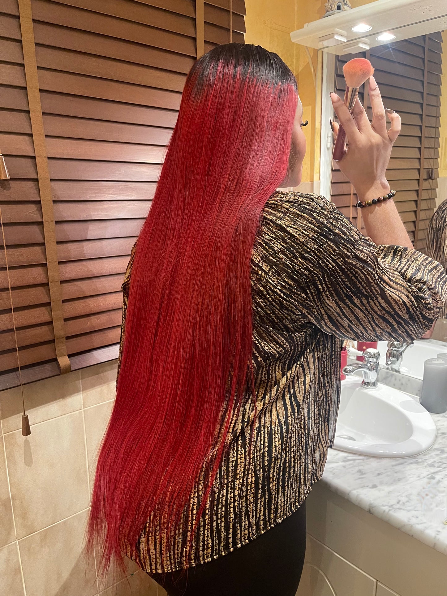 Lola - Perruque Closure Lisse 28 pouces en Cheveux Raw Hair de Luxe