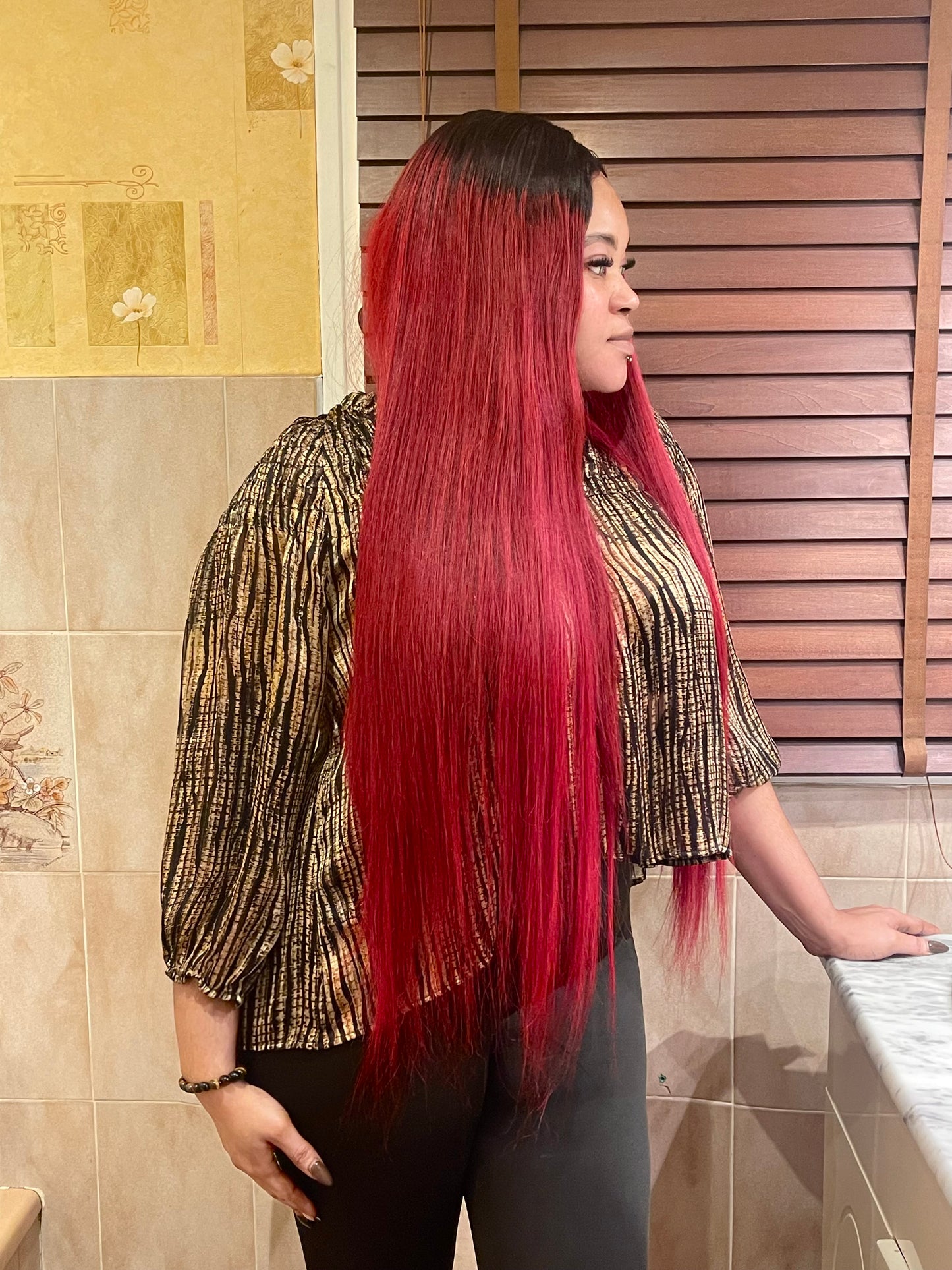 Lola - Perruque Closure Lisse 28 pouces en Cheveux Raw Hair de Luxe
